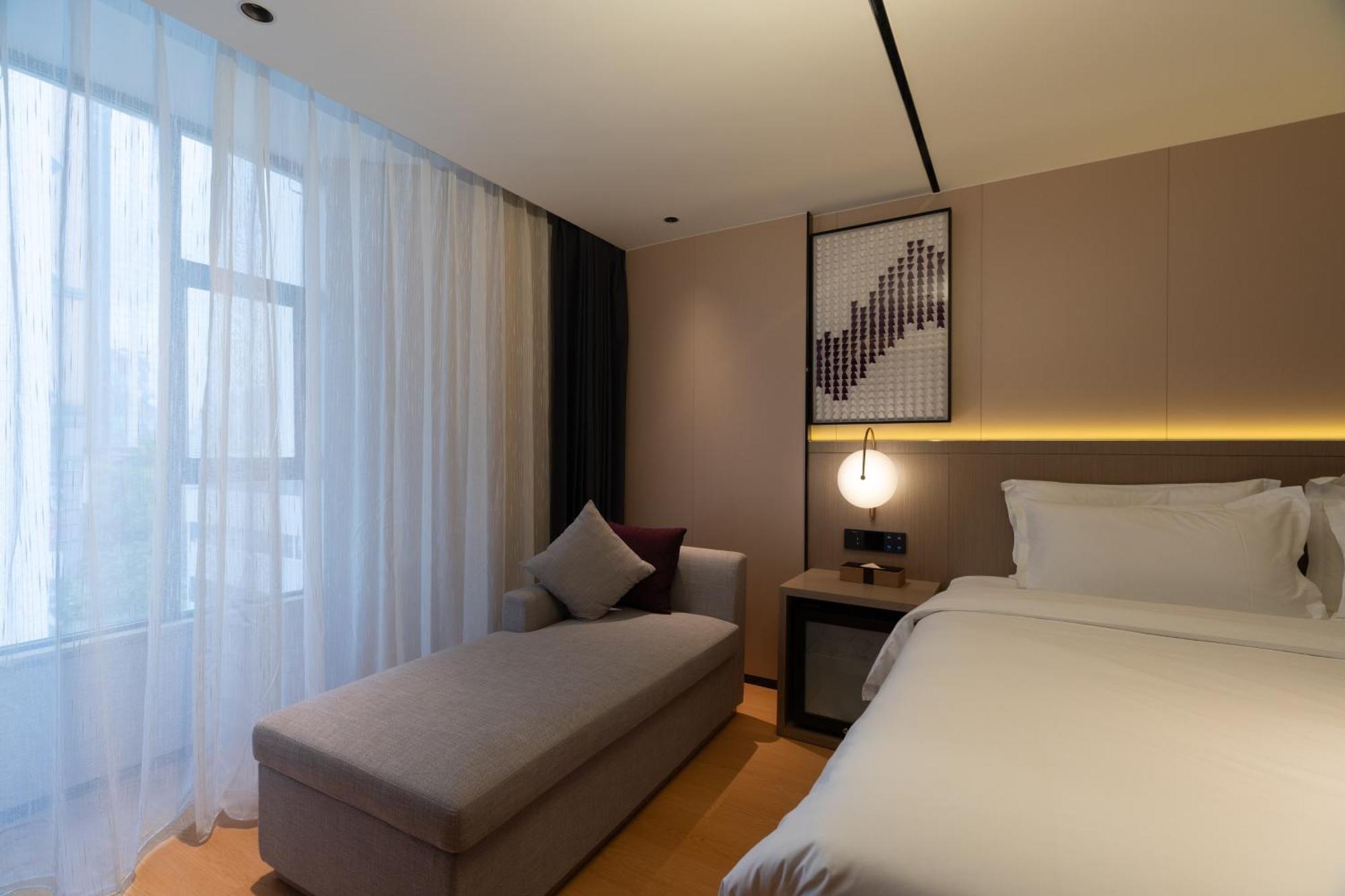 Lavande International Hotel Guangzhou Taikoo Hui Square Shipaiqiao Metro Station Branch - Free Shuttle Bus To Canton Fair Complex During Canton Fair Period & Free Vpn Internet Access Eksteriør bilde