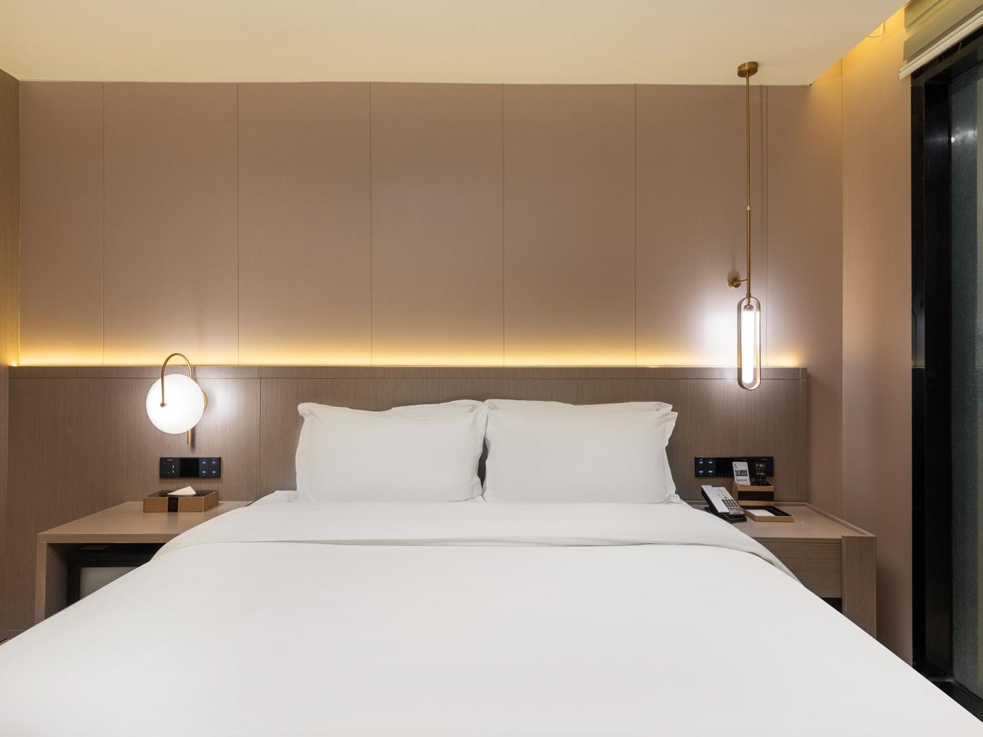 Lavande International Hotel Guangzhou Taikoo Hui Square Shipaiqiao Metro Station Branch - Free Shuttle Bus To Canton Fair Complex During Canton Fair Period & Free Vpn Internet Access Eksteriør bilde