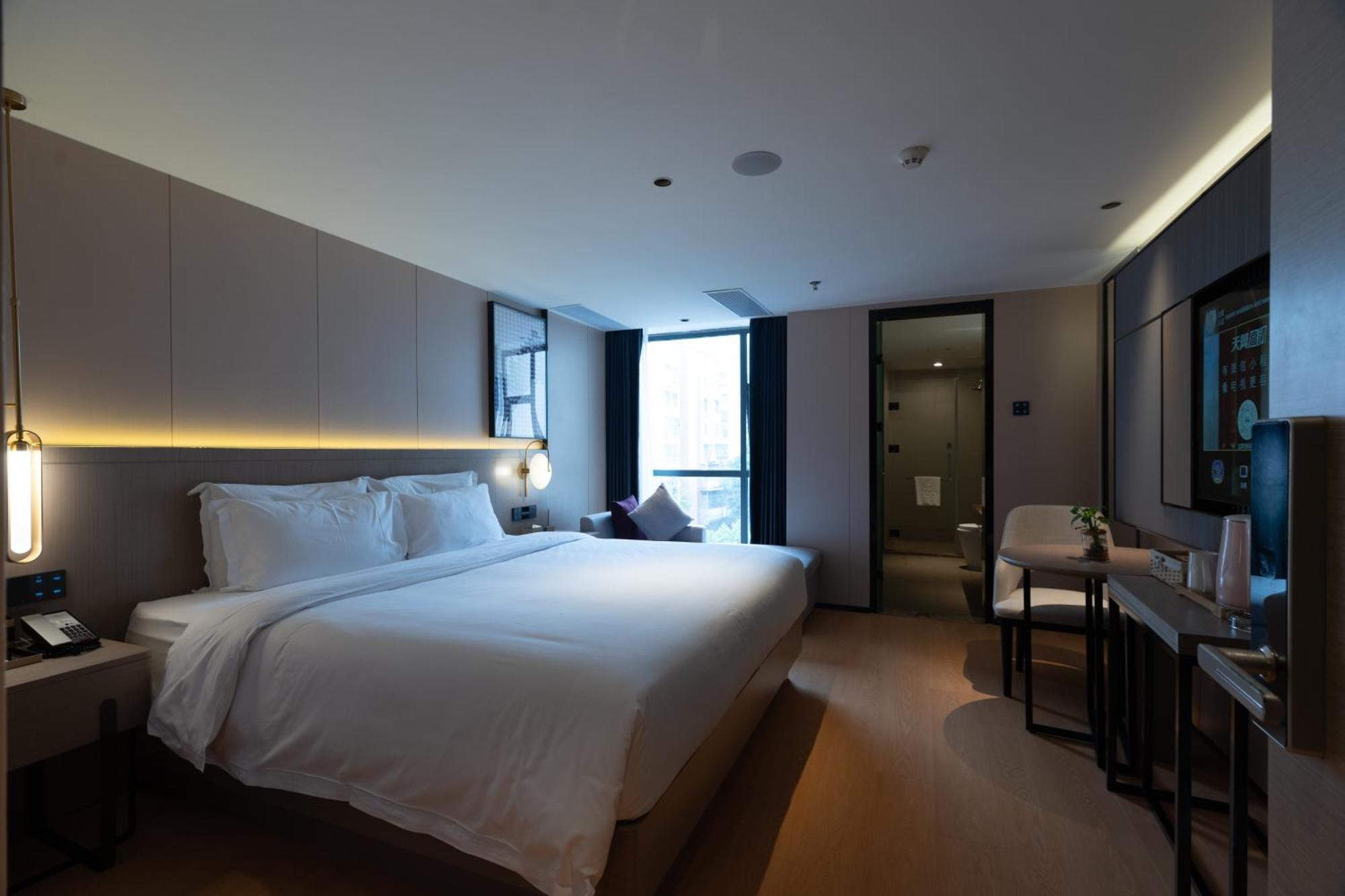 Lavande International Hotel Guangzhou Taikoo Hui Square Shipaiqiao Metro Station Branch - Free Shuttle Bus To Canton Fair Complex During Canton Fair Period & Free Vpn Internet Access Eksteriør bilde