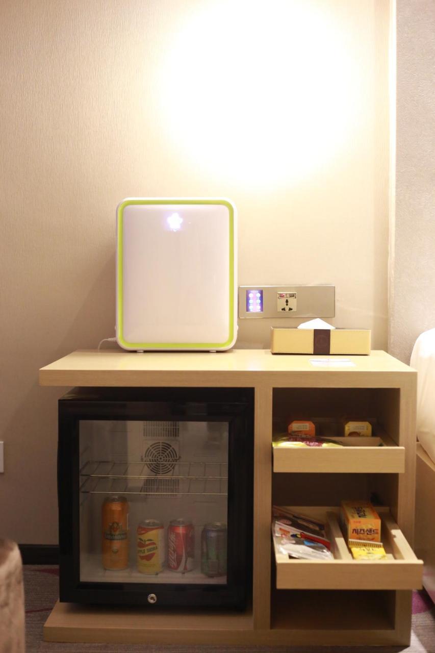 Lavande International Hotel Guangzhou Taikoo Hui Square Shipaiqiao Metro Station Branch - Free Shuttle Bus To Canton Fair Complex During Canton Fair Period & Free Vpn Internet Access Eksteriør bilde