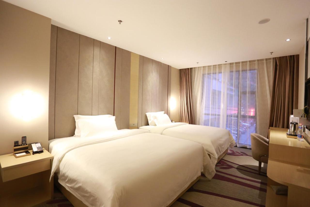 Lavande International Hotel Guangzhou Taikoo Hui Square Shipaiqiao Metro Station Branch - Free Shuttle Bus To Canton Fair Complex During Canton Fair Period & Free Vpn Internet Access Eksteriør bilde