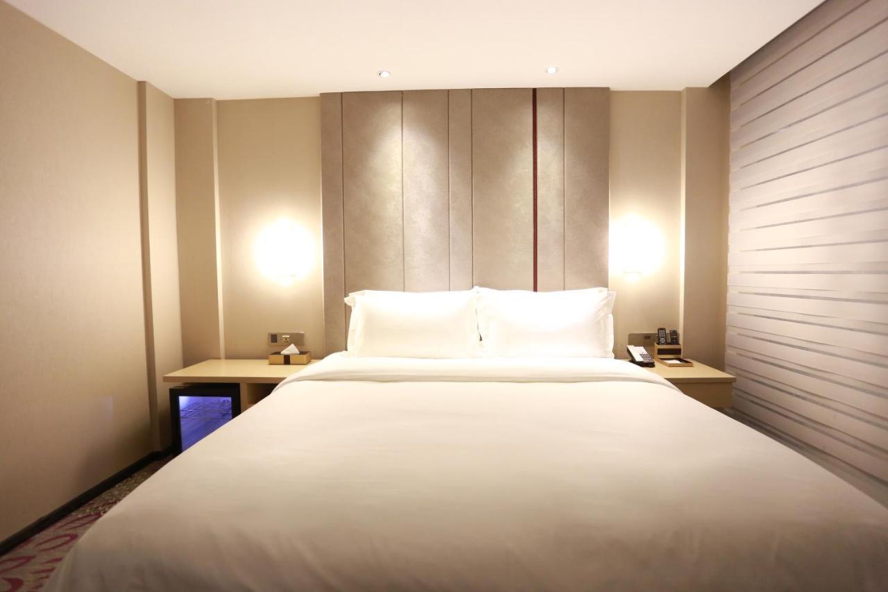 Lavande International Hotel Guangzhou Taikoo Hui Square Shipaiqiao Metro Station Branch - Free Shuttle Bus To Canton Fair Complex During Canton Fair Period & Free Vpn Internet Access Eksteriør bilde