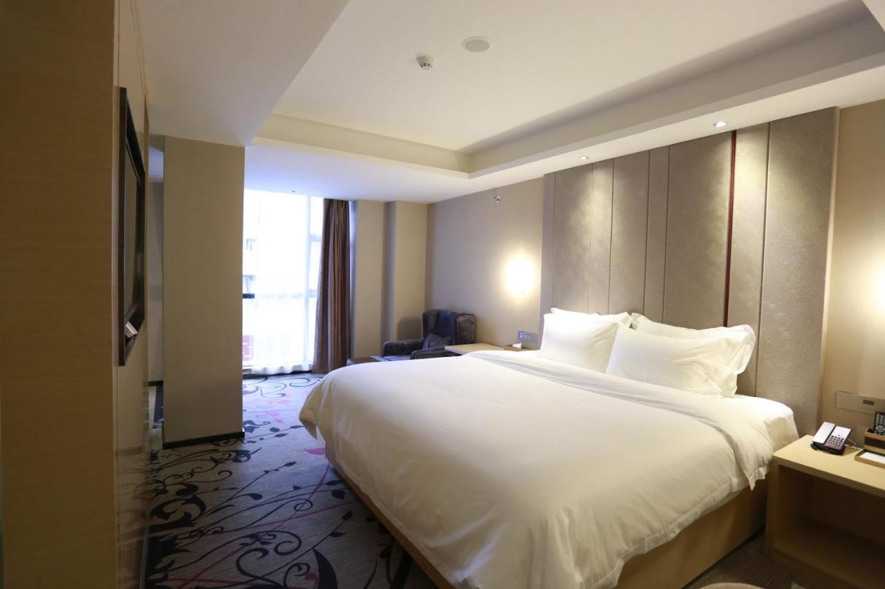 Lavande International Hotel Guangzhou Taikoo Hui Square Shipaiqiao Metro Station Branch - Free Shuttle Bus To Canton Fair Complex During Canton Fair Period & Free Vpn Internet Access Eksteriør bilde